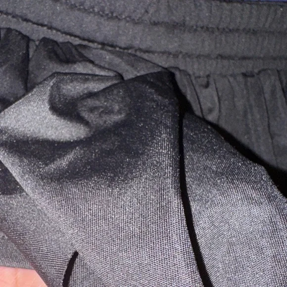 Faded Rose- NWT Black Flowy Shorts Size Medium - Picture 17 of 17